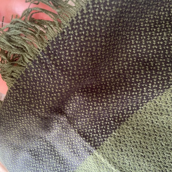 Rare vintage Fendi Olive and Black Janus god Scarf - Picture 7 of 7